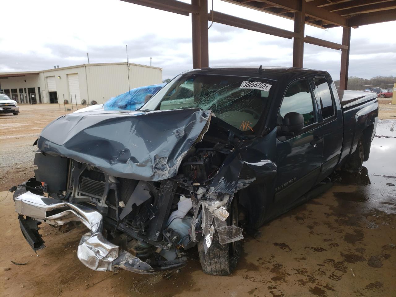 Photo 2 from auction – 2011 CHEVROLET silverado with VIN 1GCRCREA4BZ144010