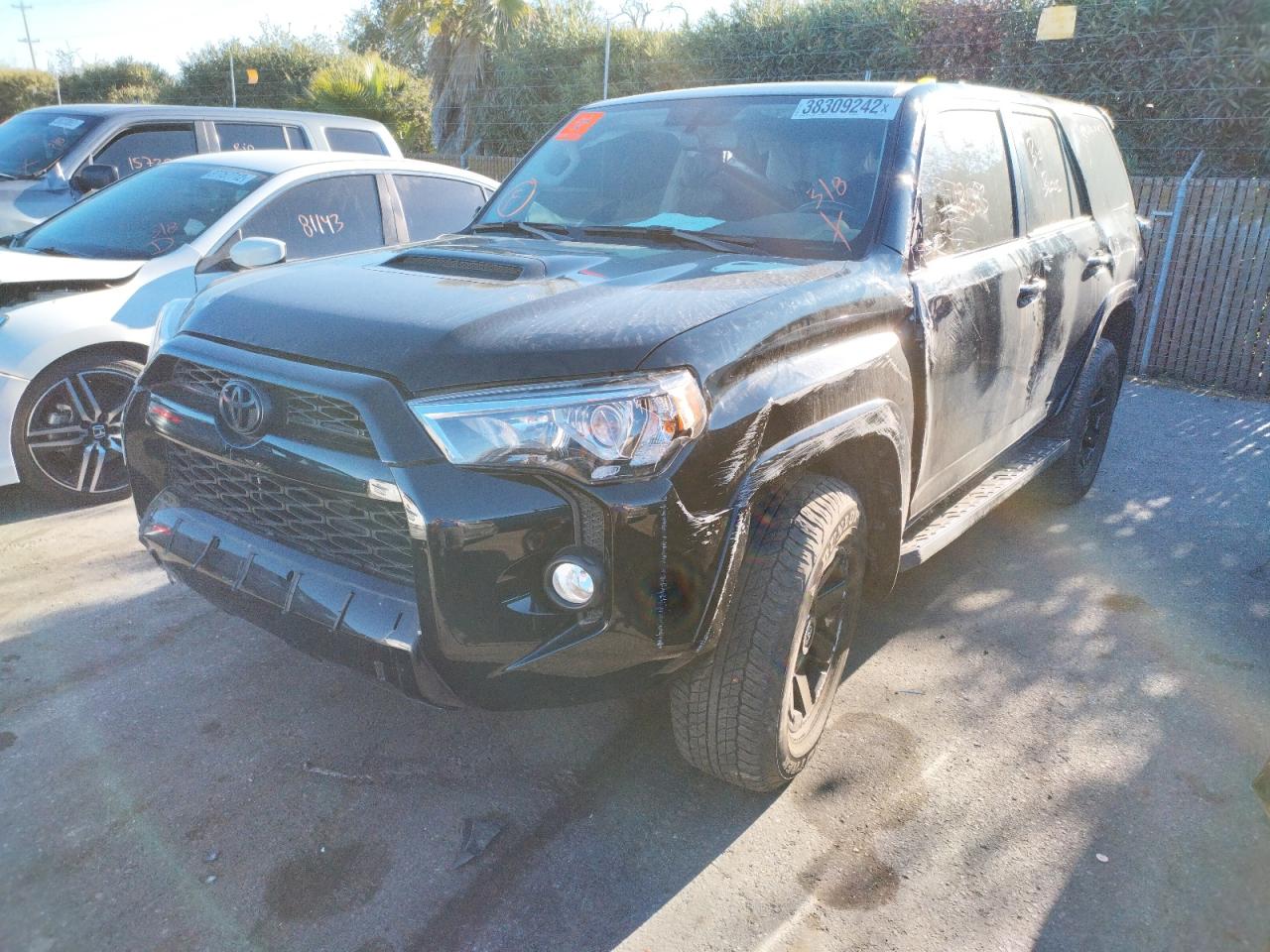 Photo 2 from auction – 2016 TOYOTA 4RUNNER SR with VIN JTEBU5JR9G5400901