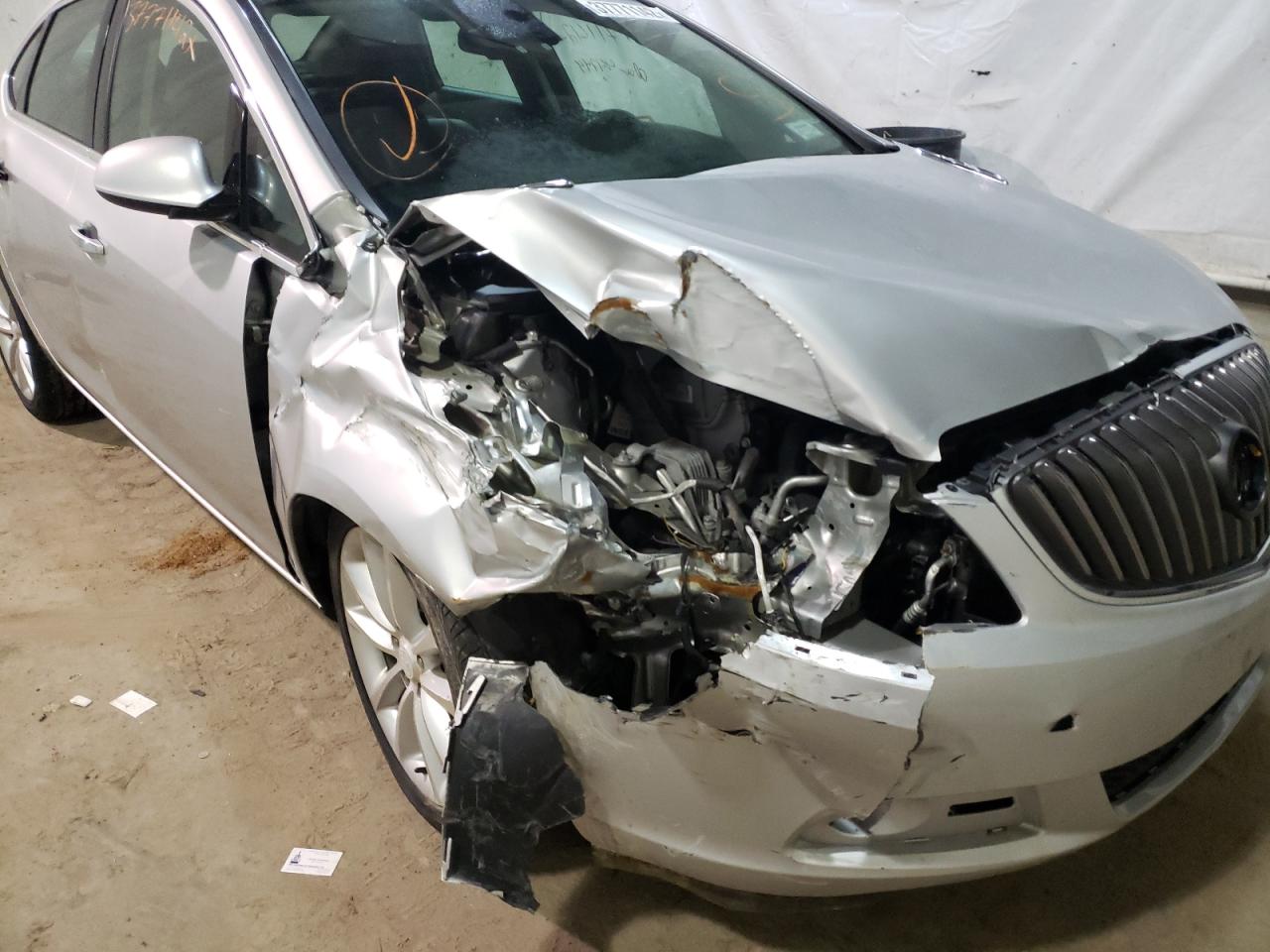 Photo 9 from auction – 2014 BUICK VERANO with VIN 1G4PS5SK4E4111361