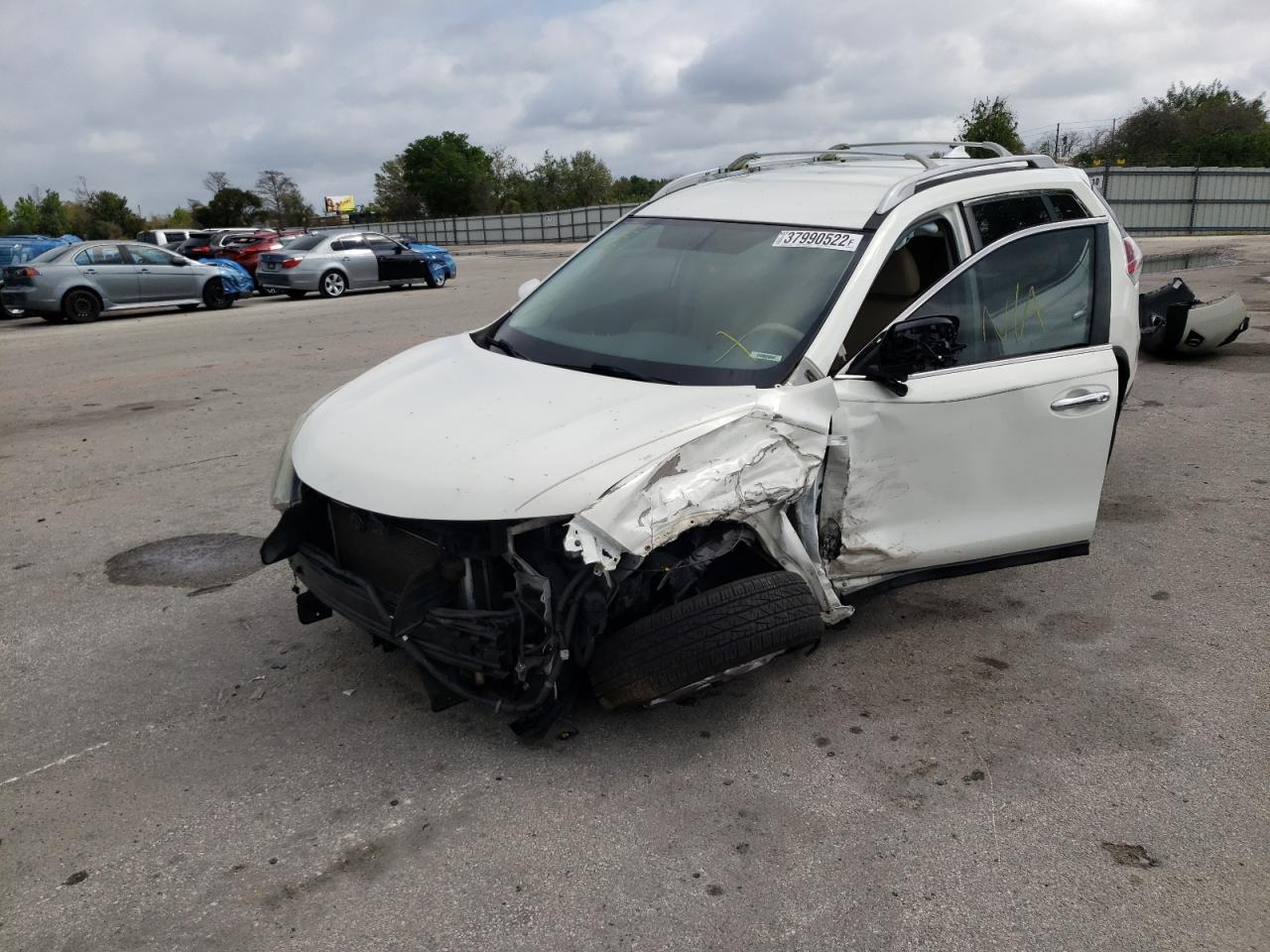 Photo 2 from auction – 2014 NISSAN ROGUE S with VIN 5N1AT2MT4EC830039