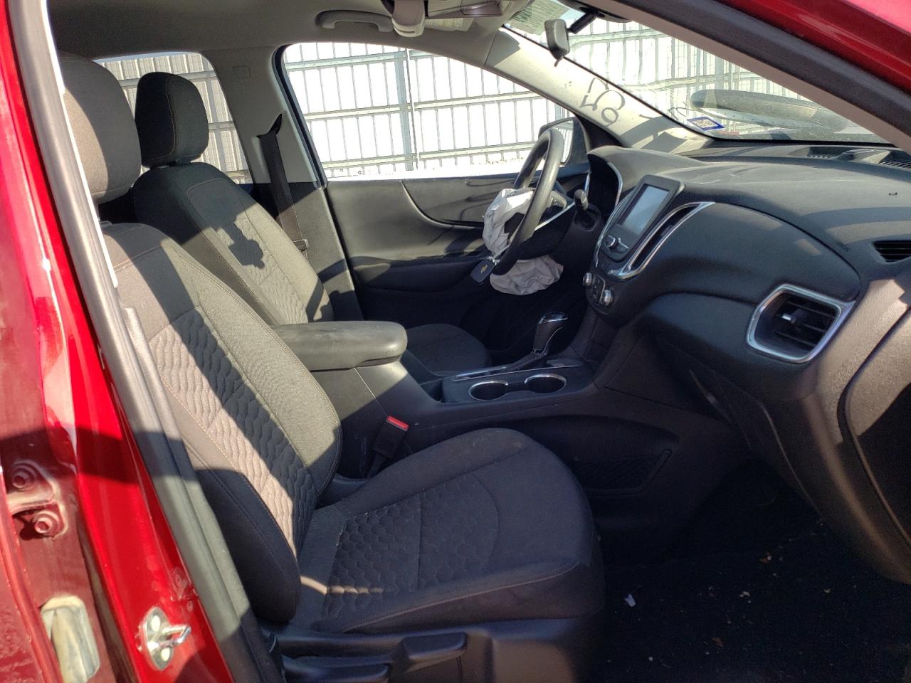 Photo 5 from auction – 2018 CHEVROLET EQUINOX LT with VIN 3GNAXJEV6JS512857