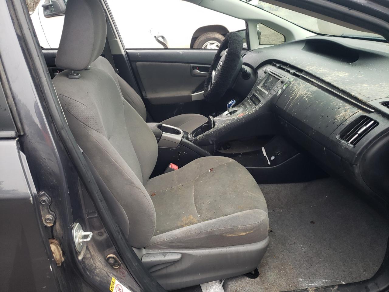 Photo 5 from auction – 2012 TOYOTA PRIUS with VIN JTDKN3DU3C1611745