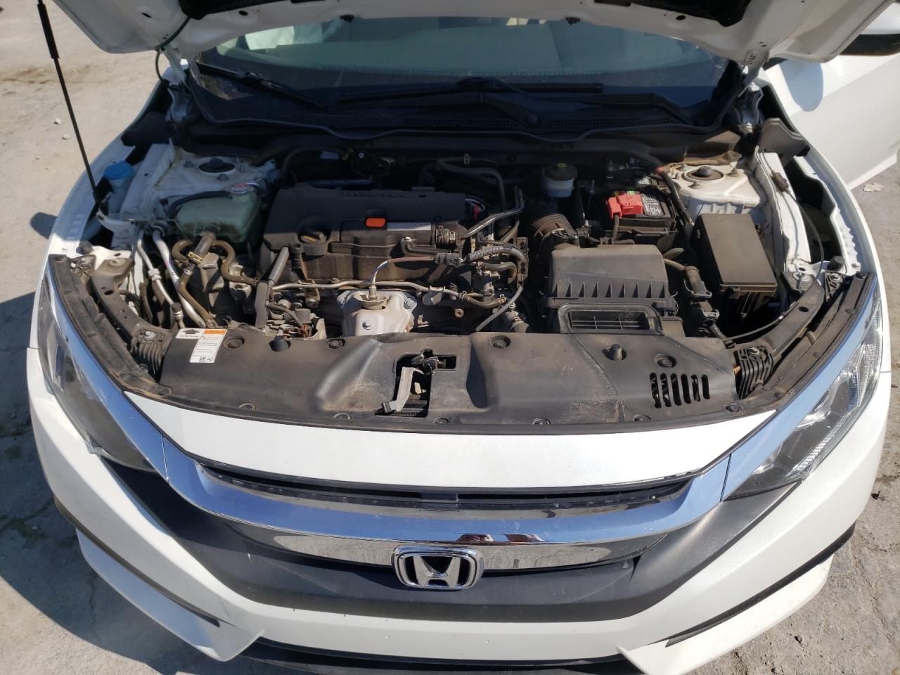 Photo 7 from auction – 2017 HONDA CIVIC EX with VIN 19XFC2F72HE030122