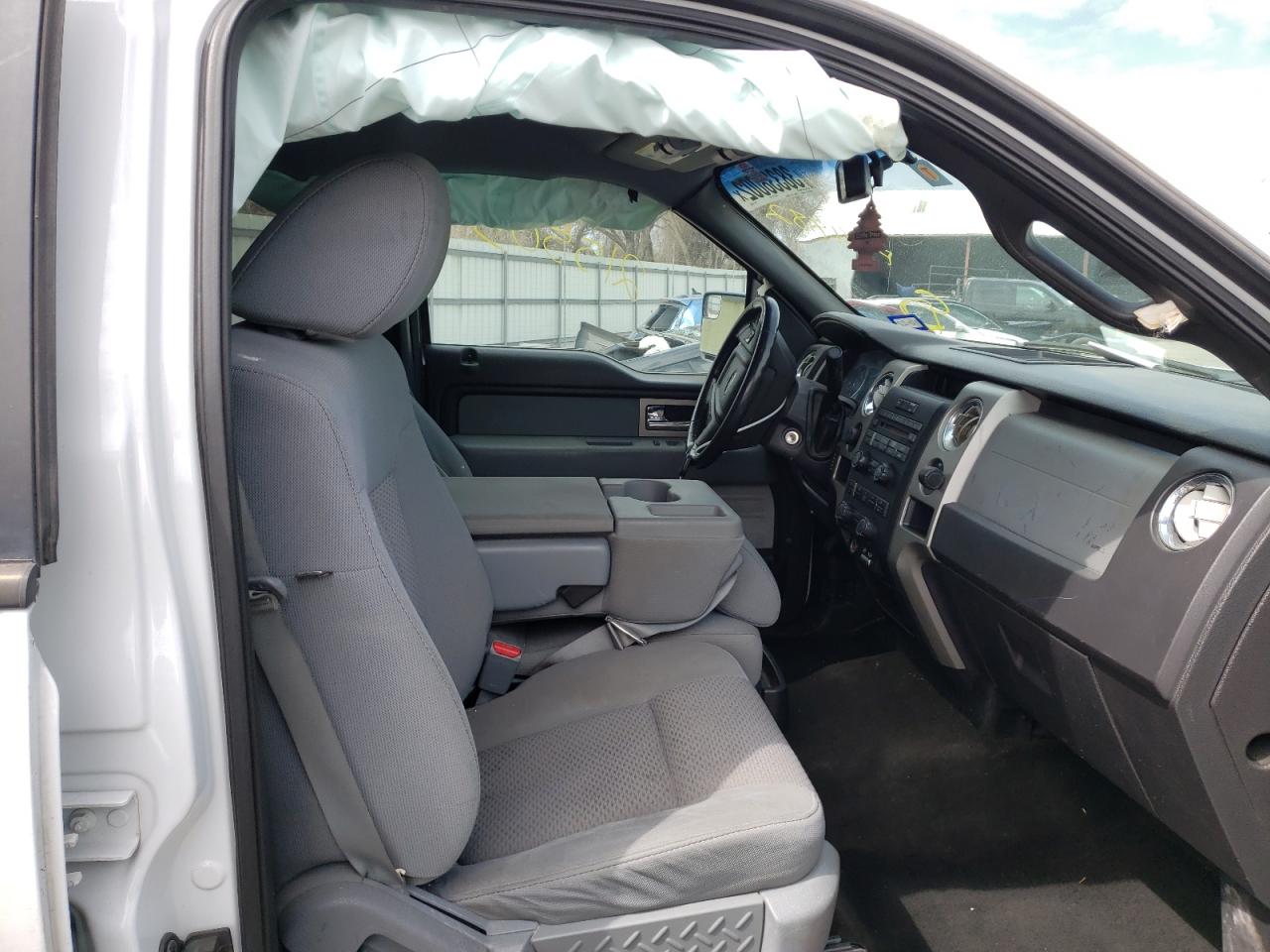 Photo 5 from auction – 2011 FORD F150 SUPER with VIN 1FTFW1EF9BFC48825