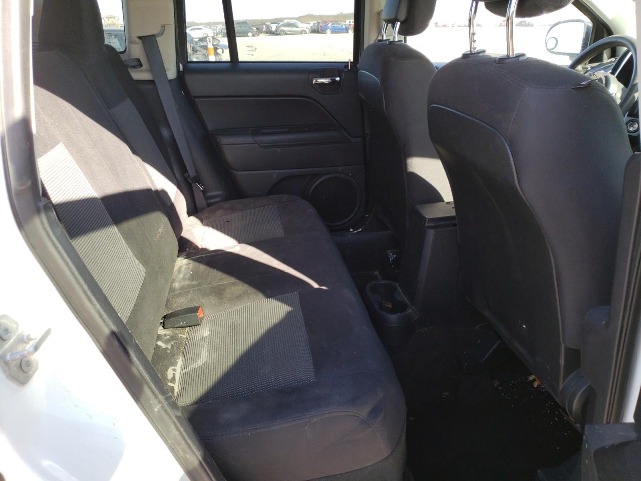 Photo 6 from auction – 2015 JEEP COMPASS SP with VIN 1C4NJCBB3FD361307
