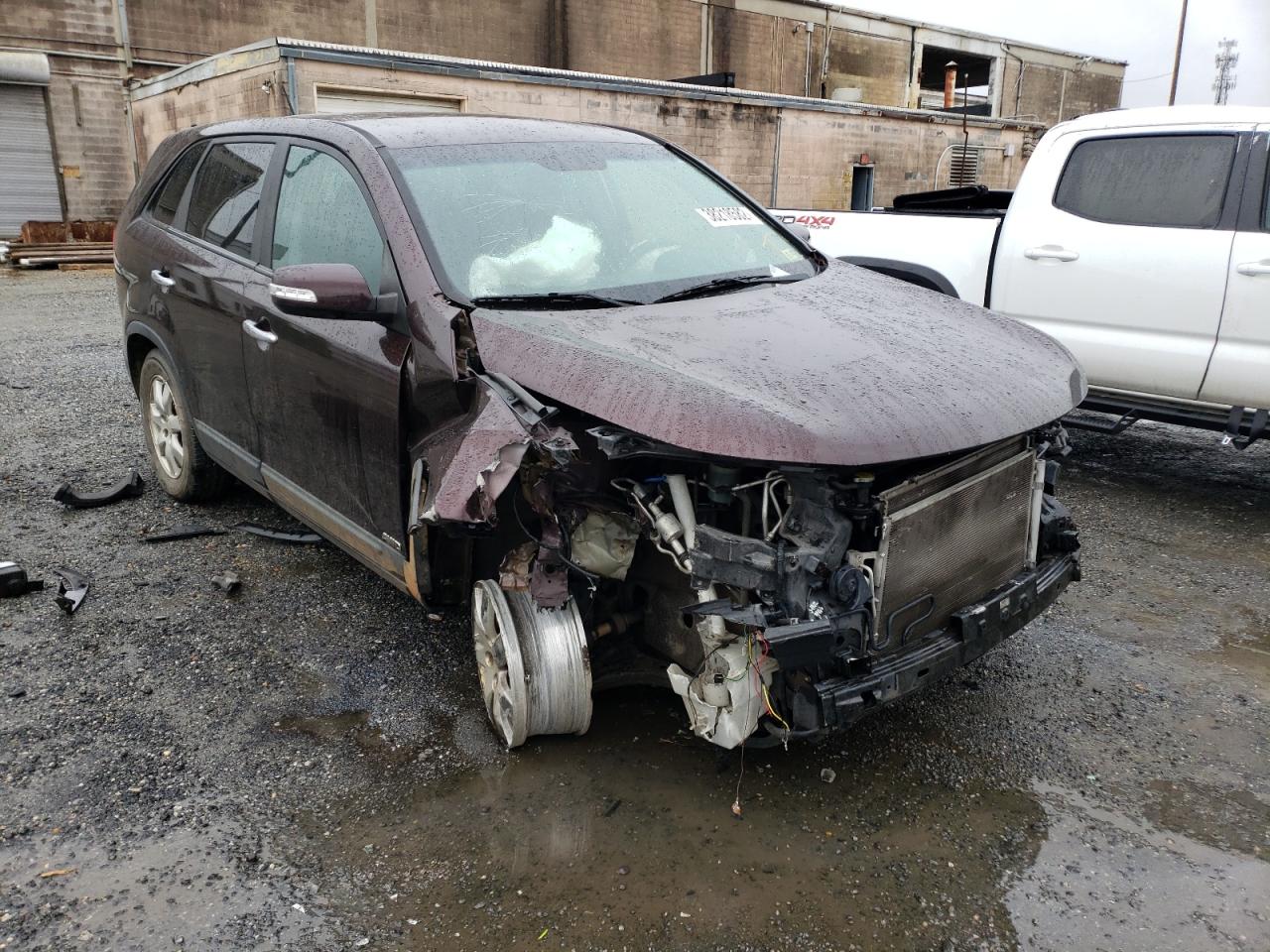 KIA SORENTO BA 2011 with VIN 5XYKTCA1XBG146086 - Photo from auction