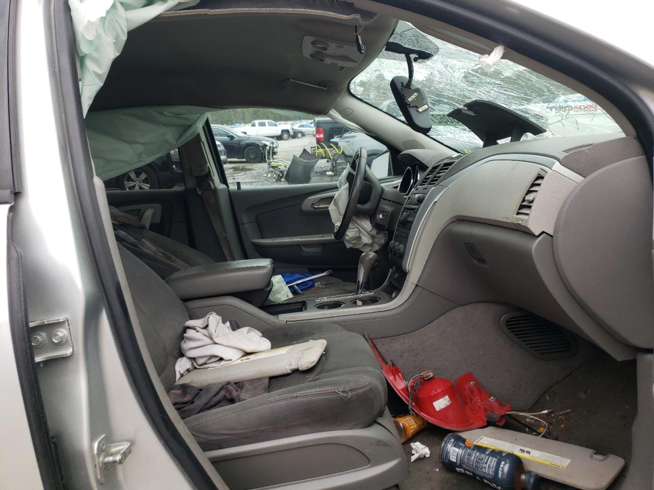 Photo 5 from auction – 2012 CHEVROLET TRAVERSE L with VIN 1GNKRFED2CJ250794