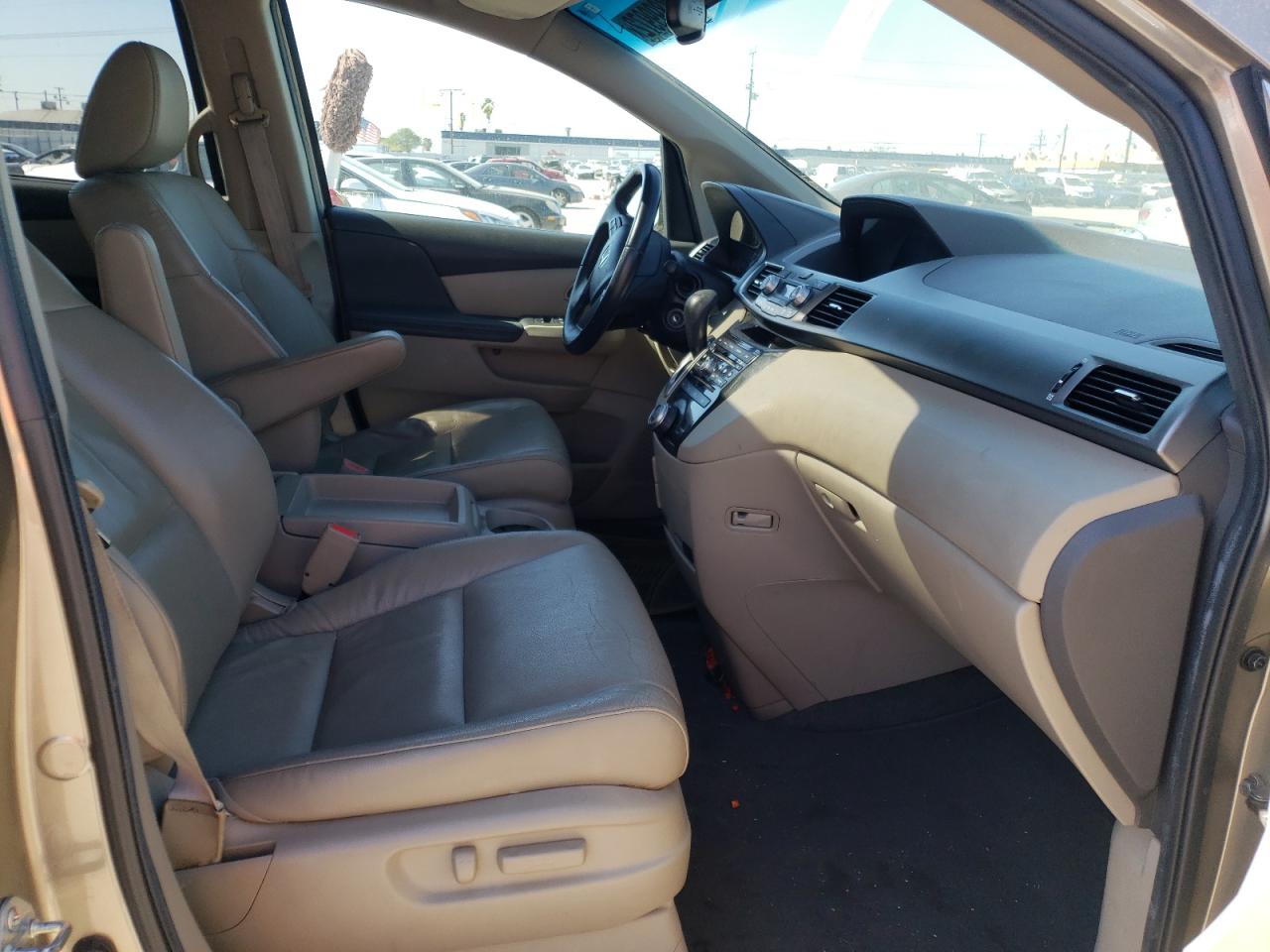 Photo 5 from auction – 2011 HONDA ODYSSEY EX with VIN 5FNRL5H61BB080045