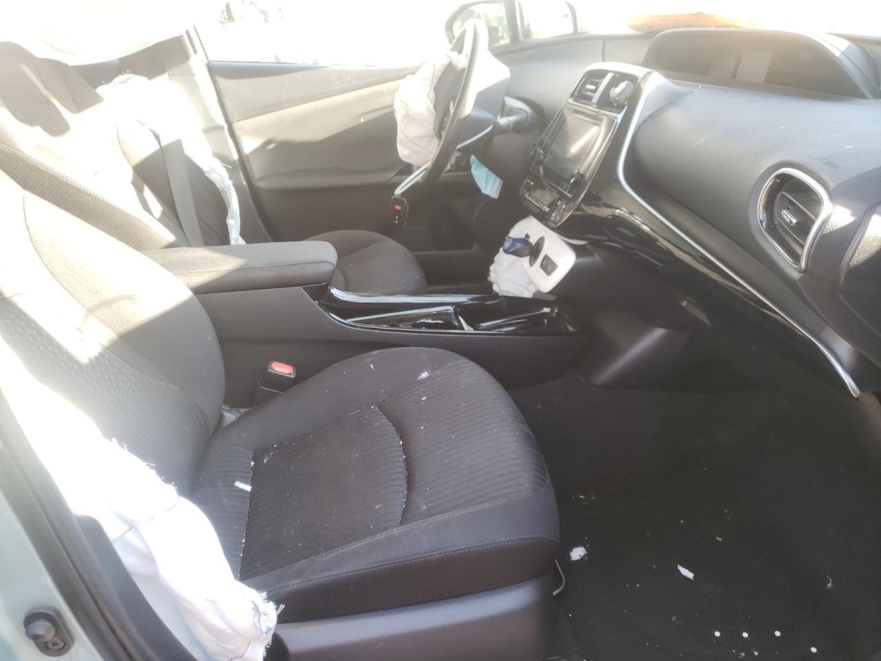 Photo 5 from auction – 2018 TOYOTA PRIUS with VIN JTDKARFU9J3063599