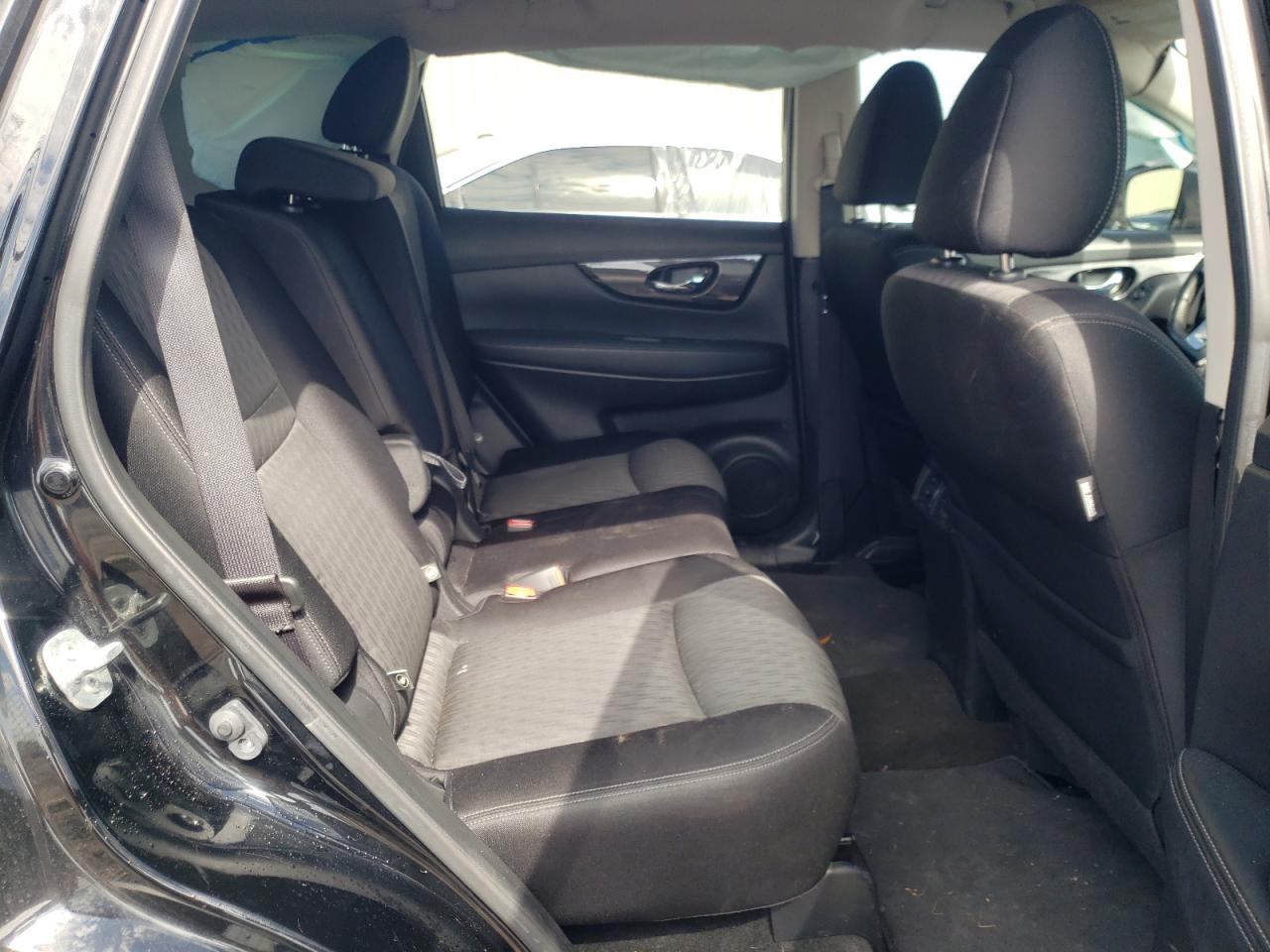Photo 6 from auction – 2017 NISSAN ROGUE S with VIN JN8AT2MT1HW384427