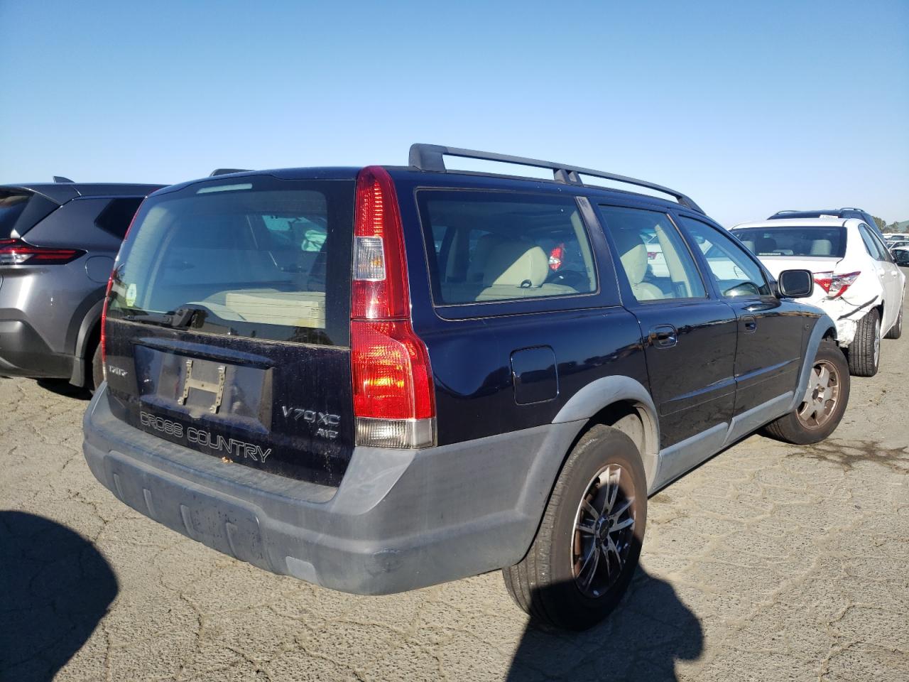 Photo 4 from auction – 2001 VOLVO V70 XC with VIN YV1SZ58D111021948