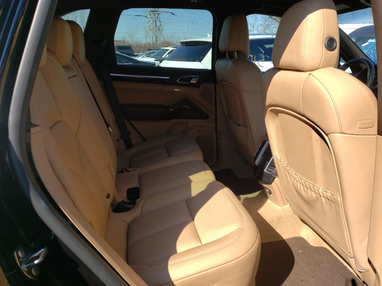 Photo 6 from auction – 2015 PORSCHE CAYENNE with VIN WP1AF2A29FLA30960