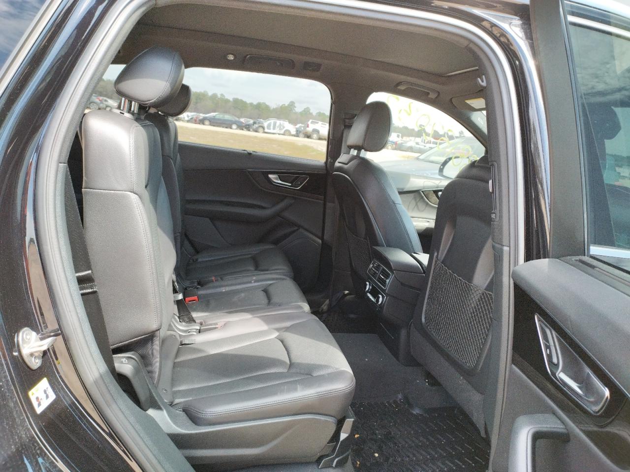 Photo 6 from auction – 2017 AUDI Q7 PREMIUM with VIN WA1LAAF71HD037593