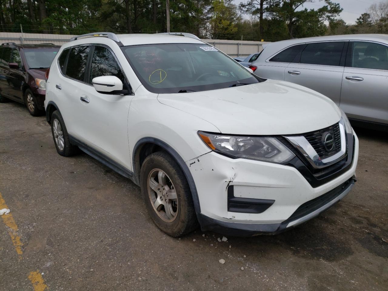 NISSAN ROGUE S 2018 with VIN KNMAT2MT9JP552729 - Photo from auction
