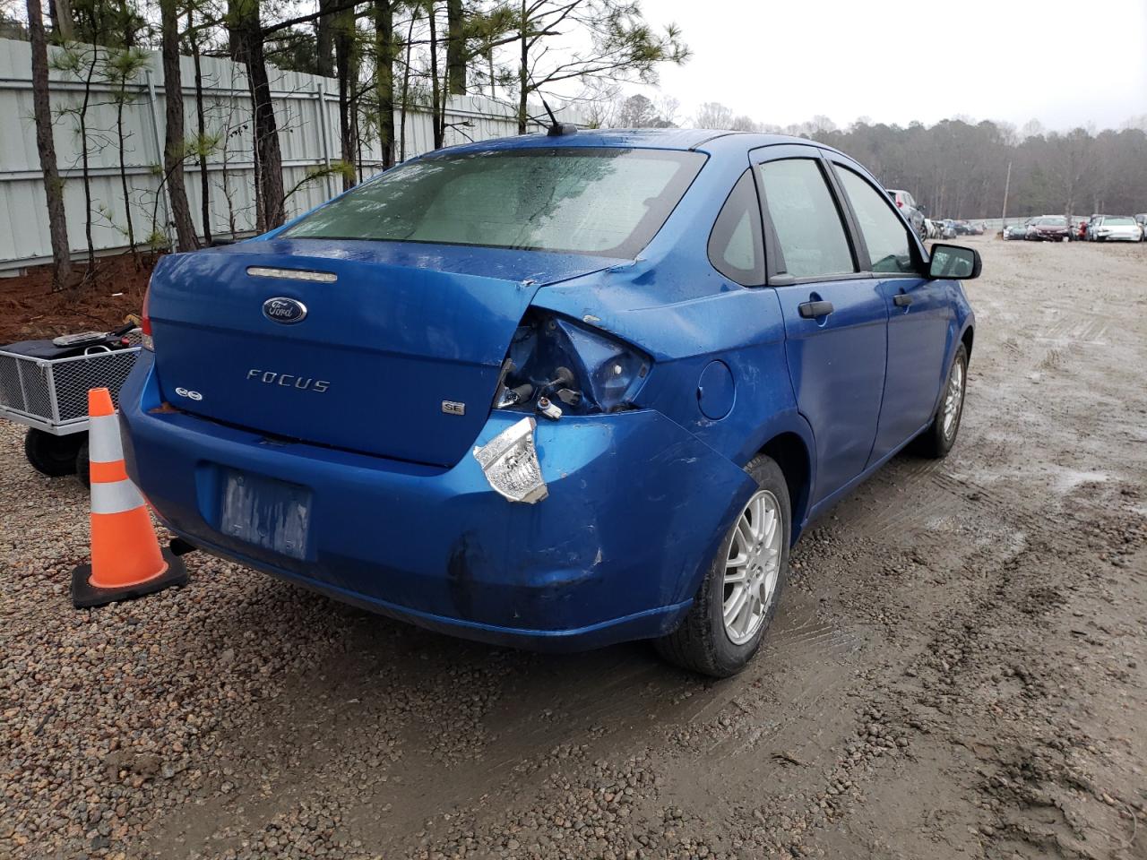 Photo 4 from auction – 2011 FORD FOCUS SE with VIN 1FAHP3FN3BW187582