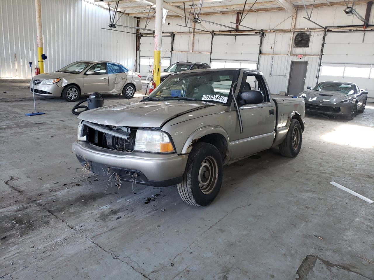 Photo 2 from auction – 2001 GMC SONOMA with VIN 1GTCS145118248277