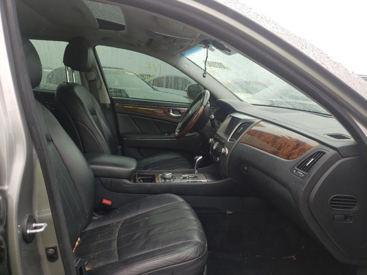 Photo 5 from auction – 2011 HYUNDAI EQUUS SIGN with VIN KMHGH4JF2BU034644