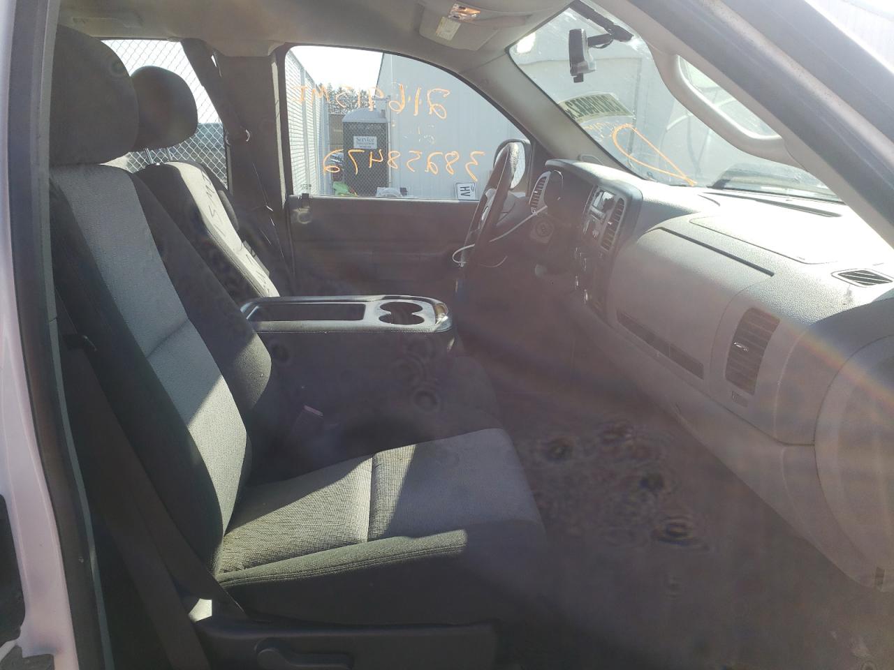 Photo 5 from auction – 2008 CHEVROLET SILVERADO with VIN 1GCEC19JX8E142370