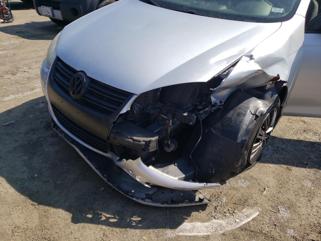 Photo 9 from auction – 2006 VOLKSWAGEN JETTA VALU with VIN 3VWPF71K96M798698