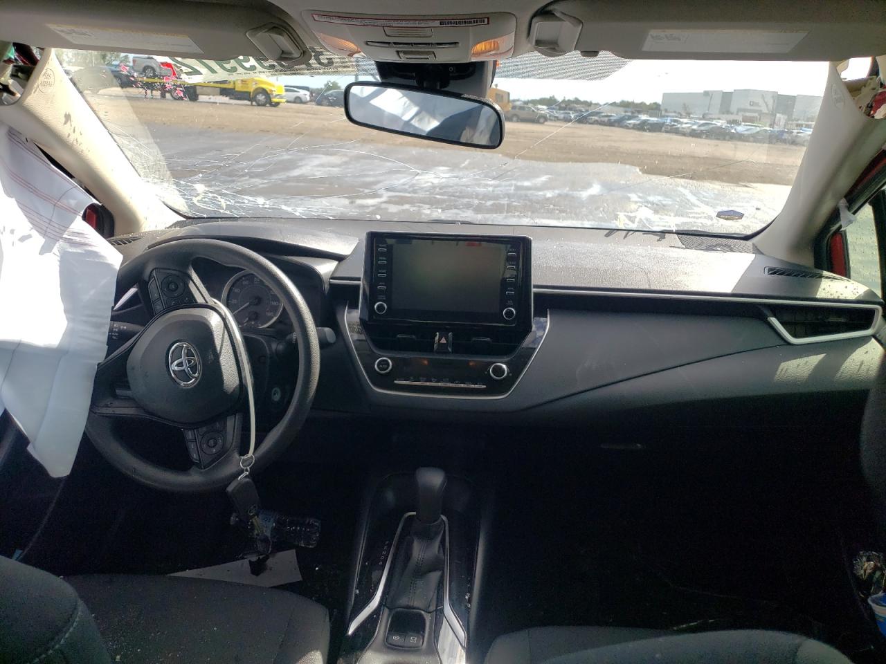 Photo 9 from auction – 2020 TOYOTA COROLLA LE with VIN JTDEPRAE2LJ116010