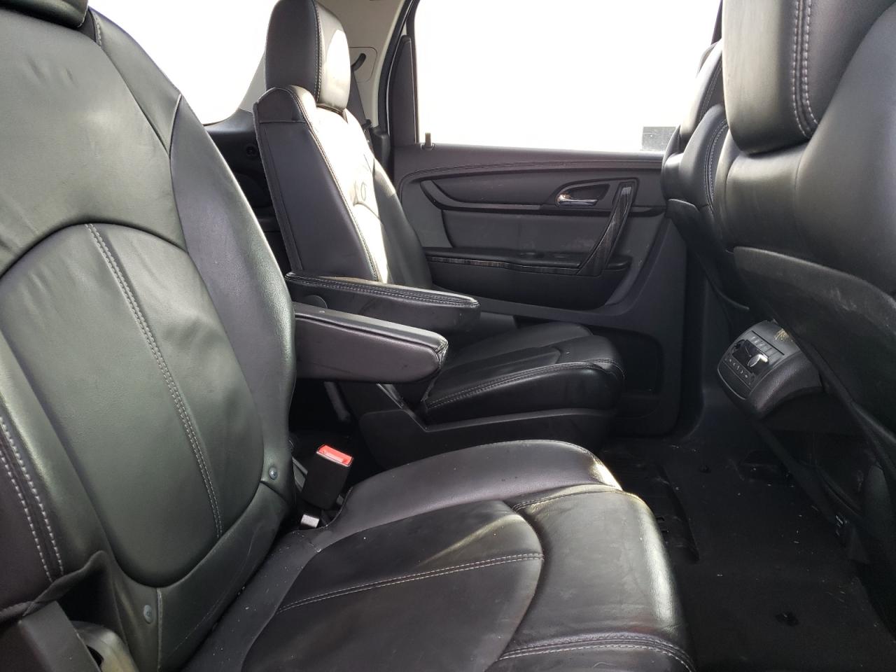 Photo 6 from auction – 2014 GMC ACADIA SLT with VIN 1GKKVRKDXEJ226048