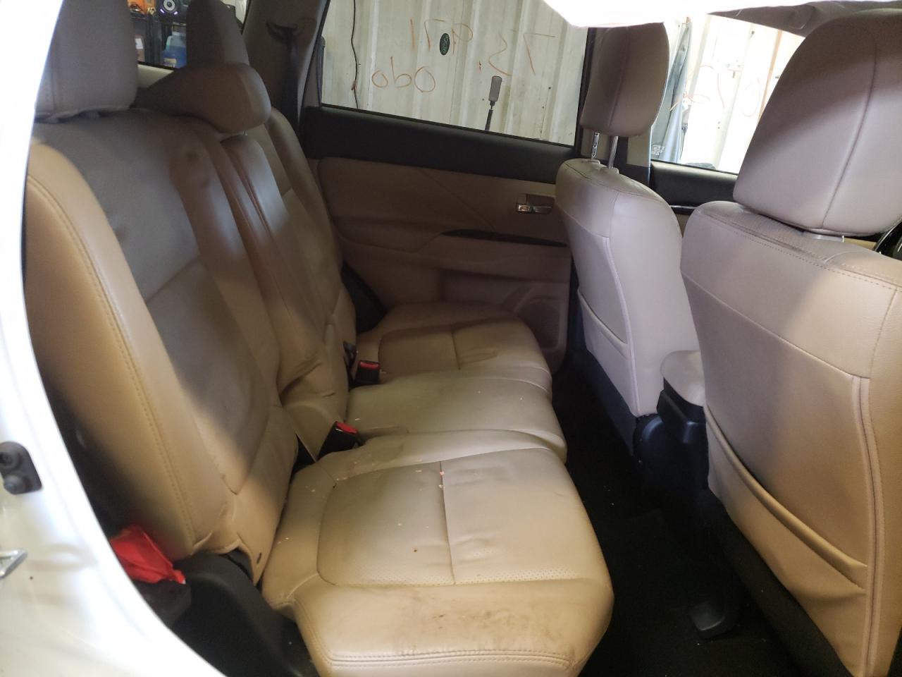 Photo 6 from auction – 2016 MITSUBISHI OUTLANDER with VIN JA4JZ4AXXGZ012847
