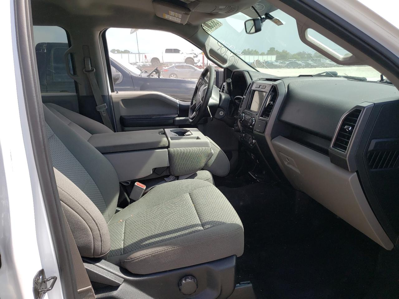 Photo 5 from auction – 2017 FORD F150 SUPER with VIN 1FTEW1CF6HKE06861