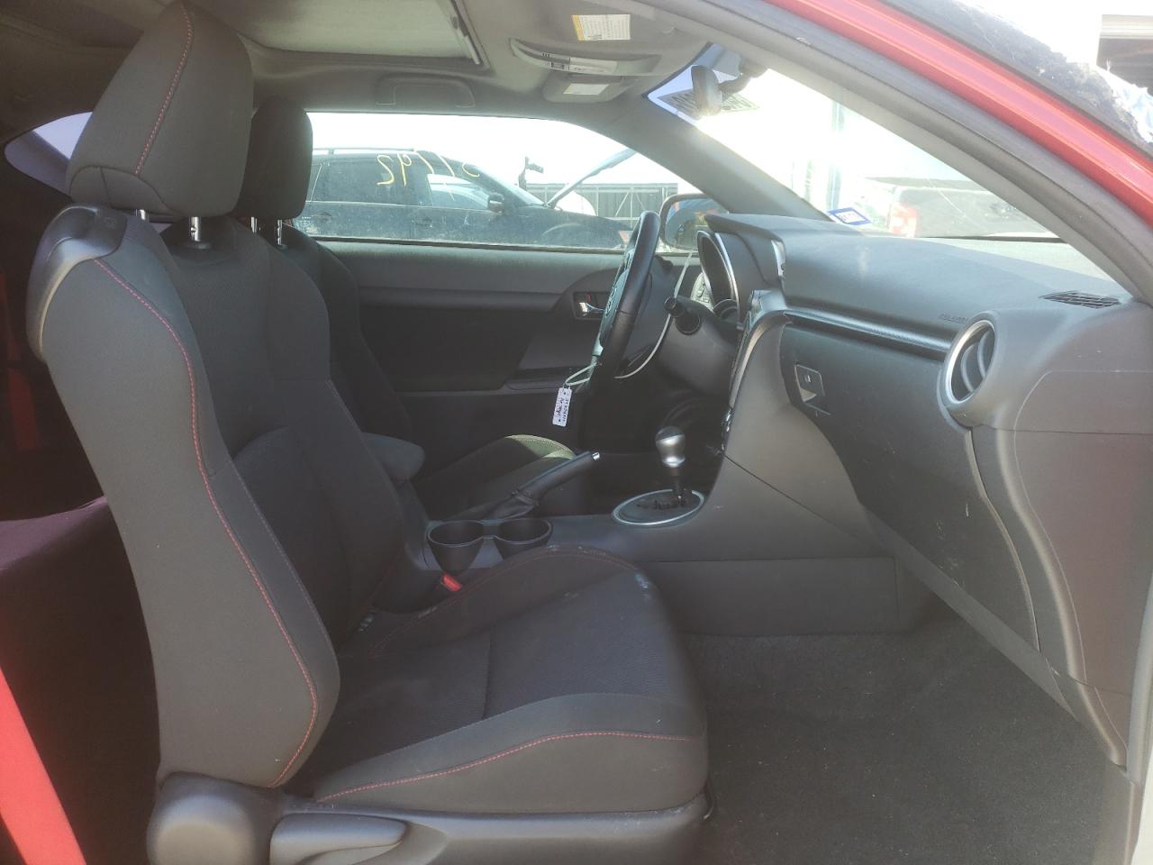 Photo 5 from auction – 2016 TOYOTA SCION TC with VIN JTKJF5C72GJ025925