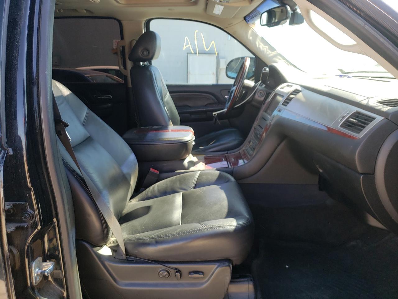 Photo 5 from auction – 2007 CADILLAC ESCALADE L with VIN 1GYEC63827R313780