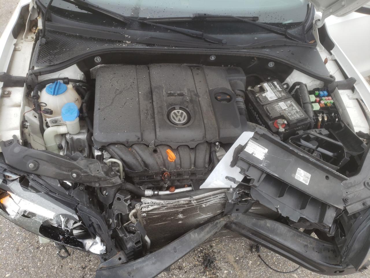 Photo 7 from auction – 2013 VOLKSWAGEN PASSAT S with VIN 1VWAP7A36DC055037