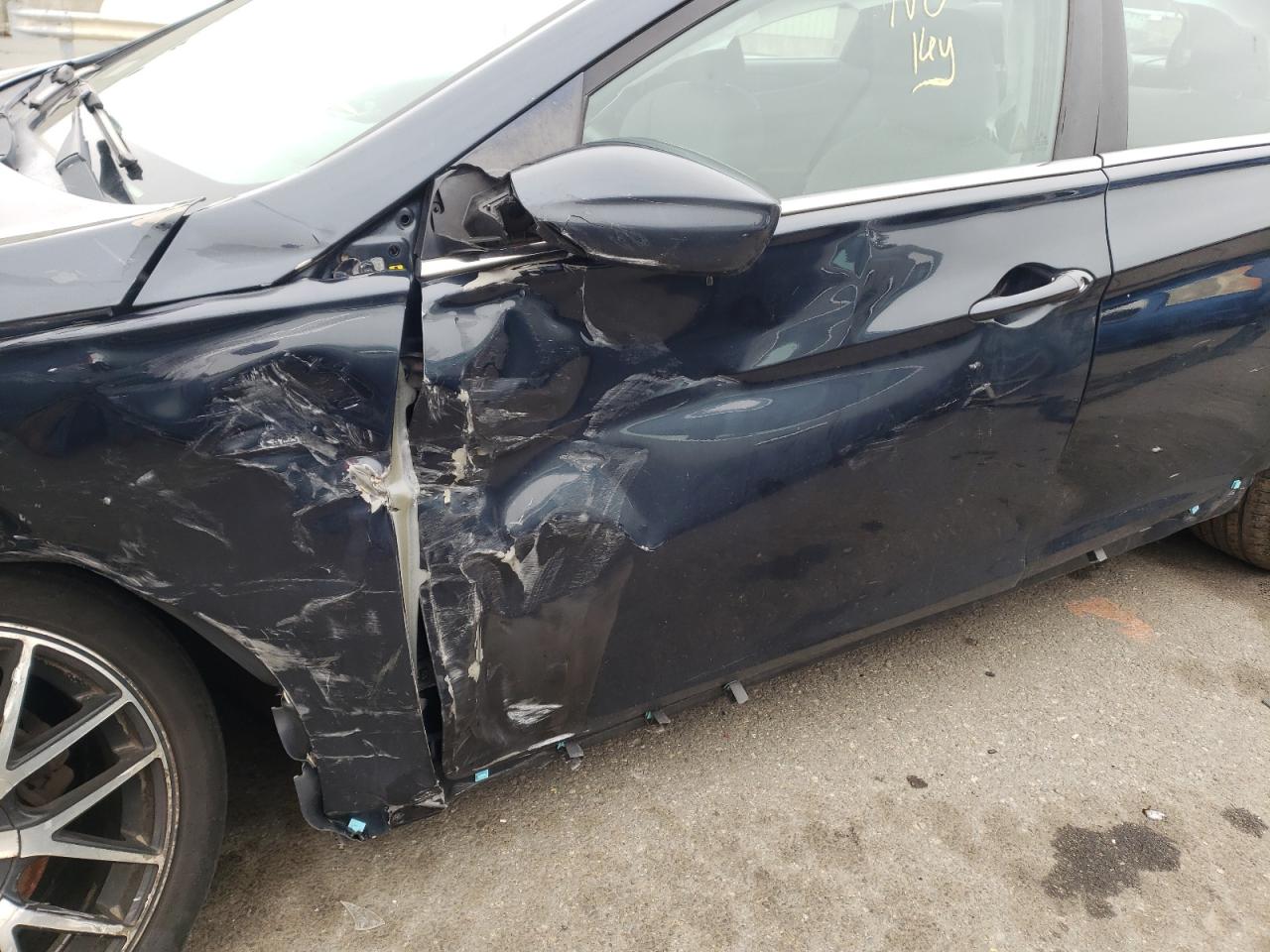 Photo 9 from auction – 2011 HYUNDAI SONATA GLS with VIN 5NPEB4ACXBH028362