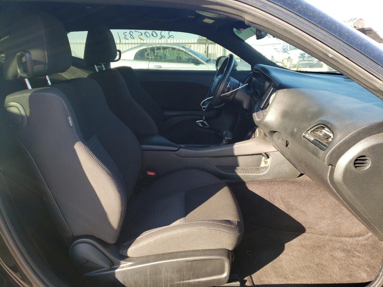 Photo 5 from auction – 2019 DODGE CHALLENGER with VIN 2C3CDZBT0KH512163