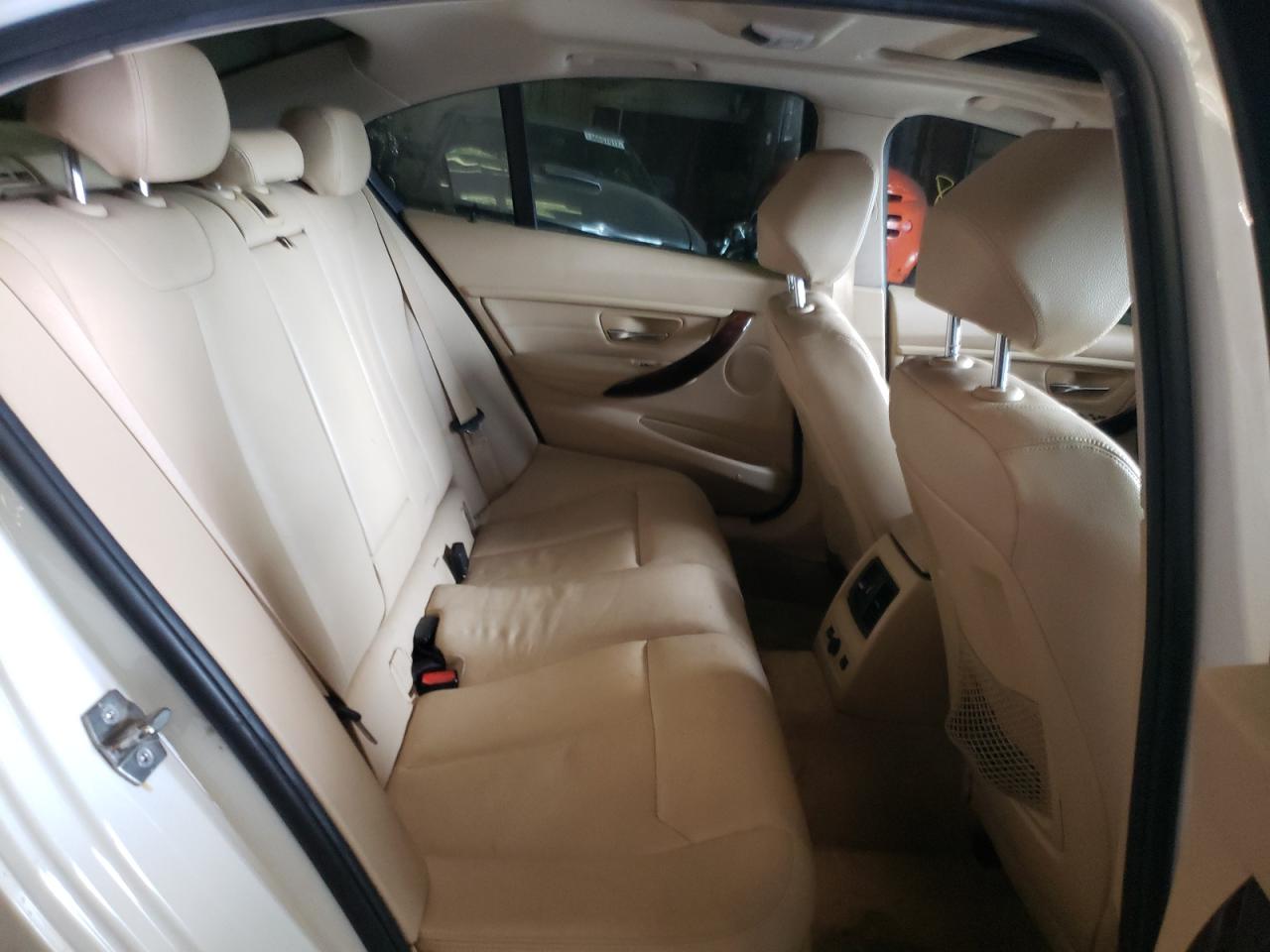 Photo 6 from auction – 2013 BMW 328 XI with VIN WBA3B3C50DF530923