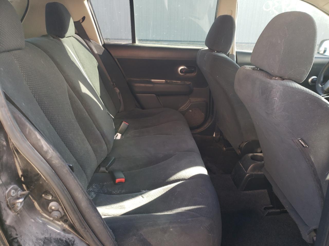 Photo 17 from auction – 2011 NISSAN VERSA S with VIN 3N1BC1CP5BL448712