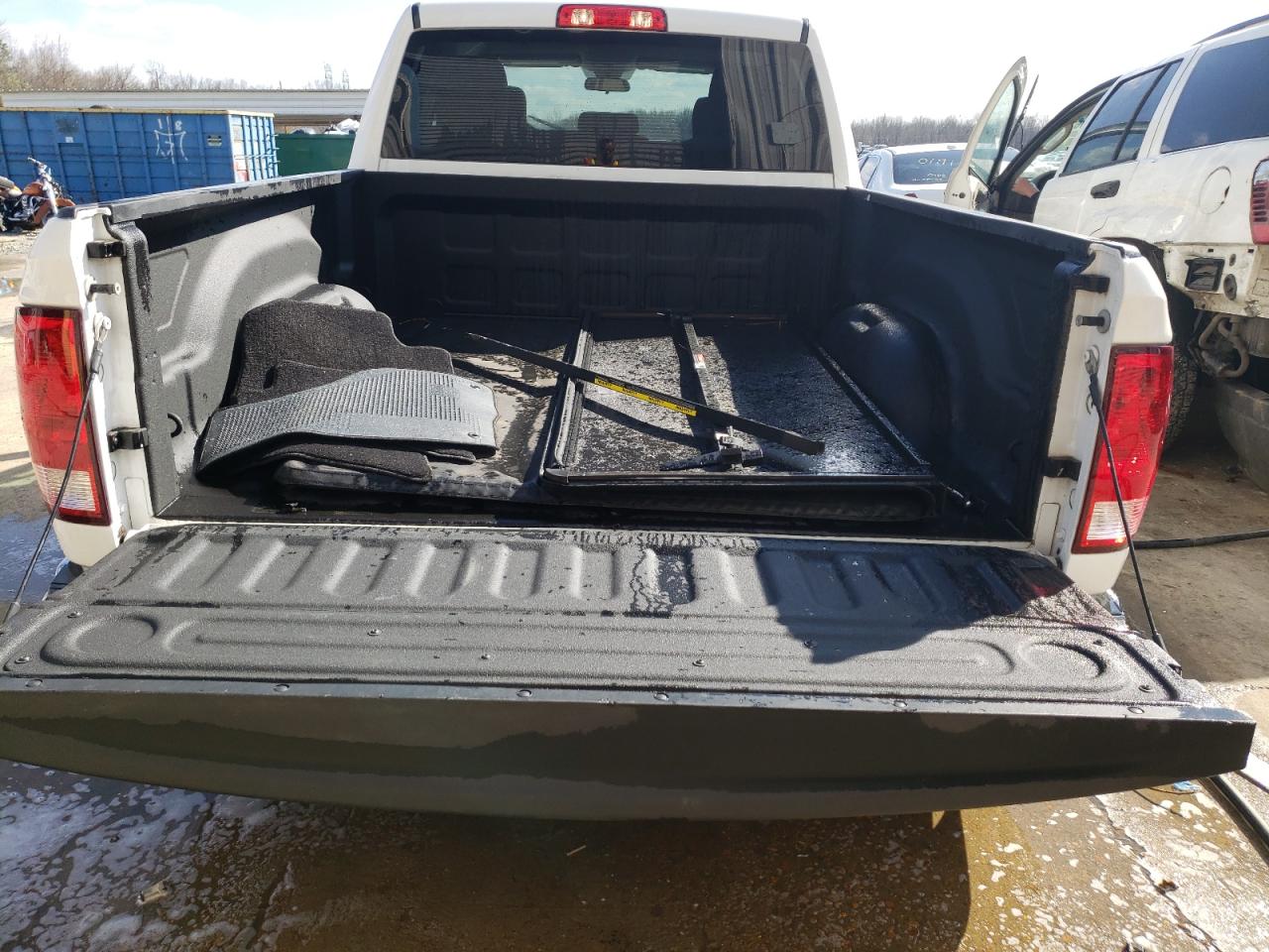 Photo 9 from auction – 2019 RAM 1500 CLASS with VIN 1C6RR6FG1KS507573