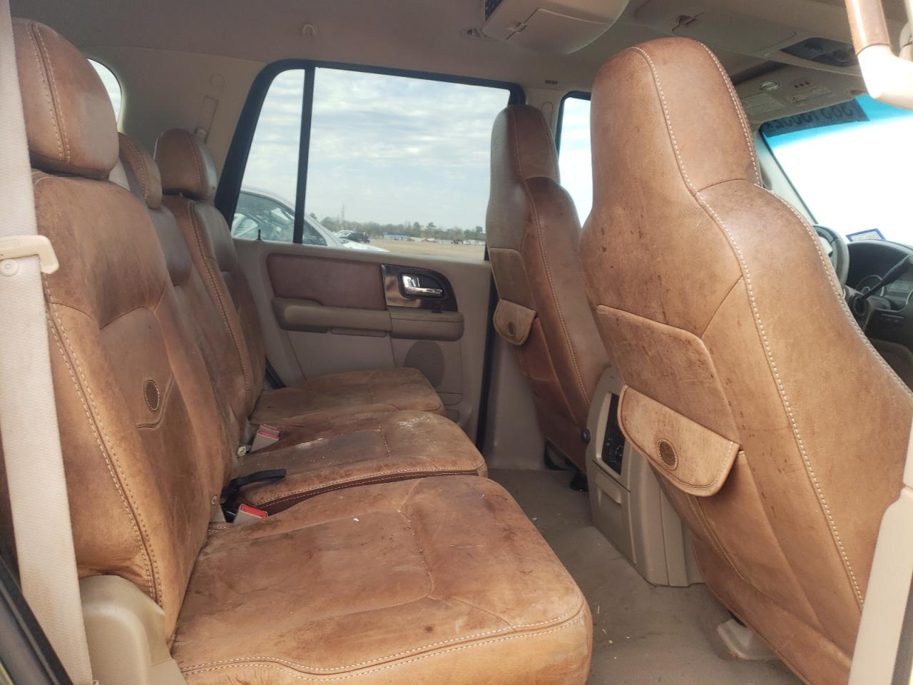 Photo 6 from auction – 2005 FORD EXPEDITION with VIN 1FMFU17515LA75281