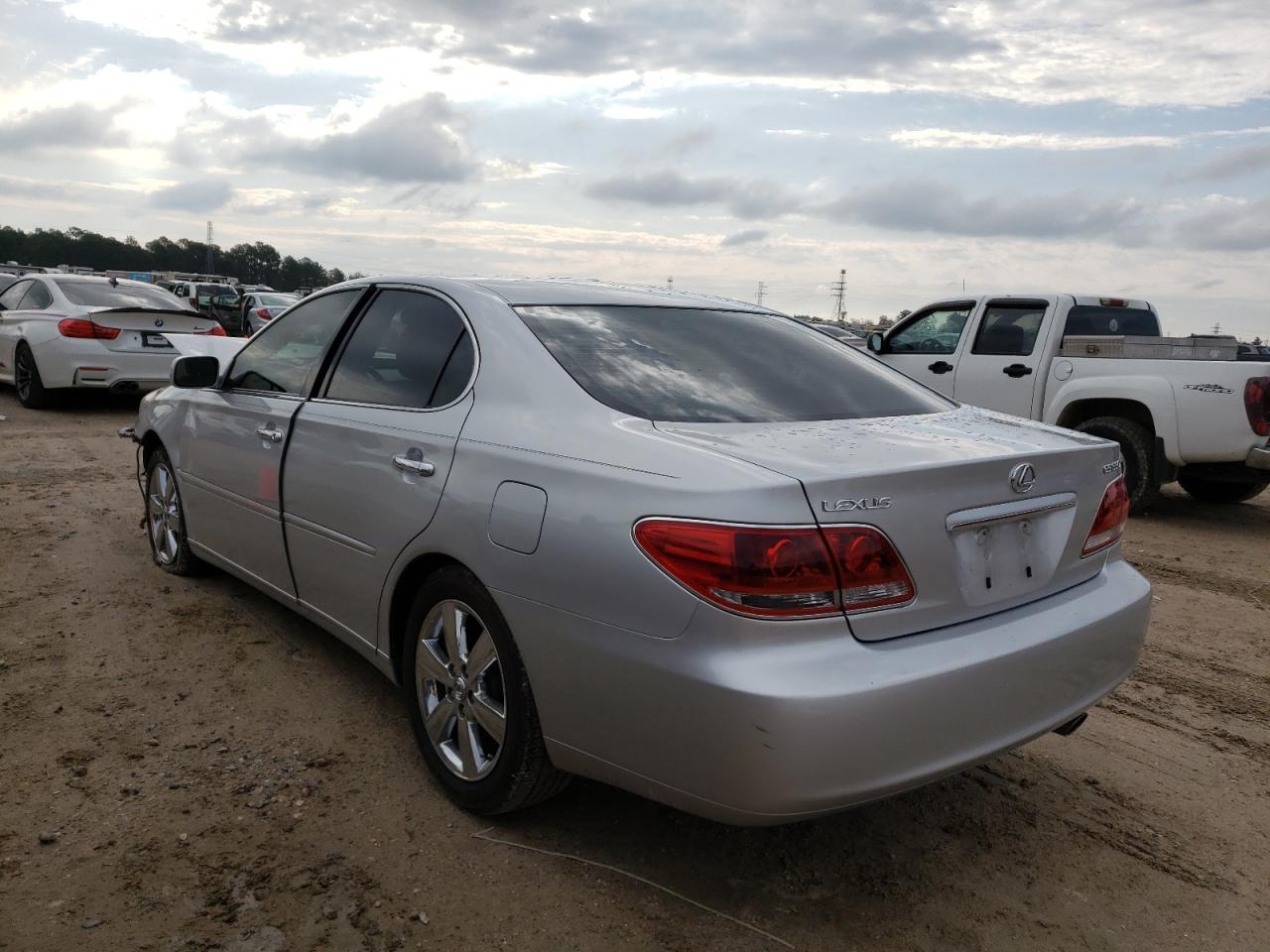 Photo 3 from auction – 2005 LEXUS ES 330 with VIN JTHBA30G455057525