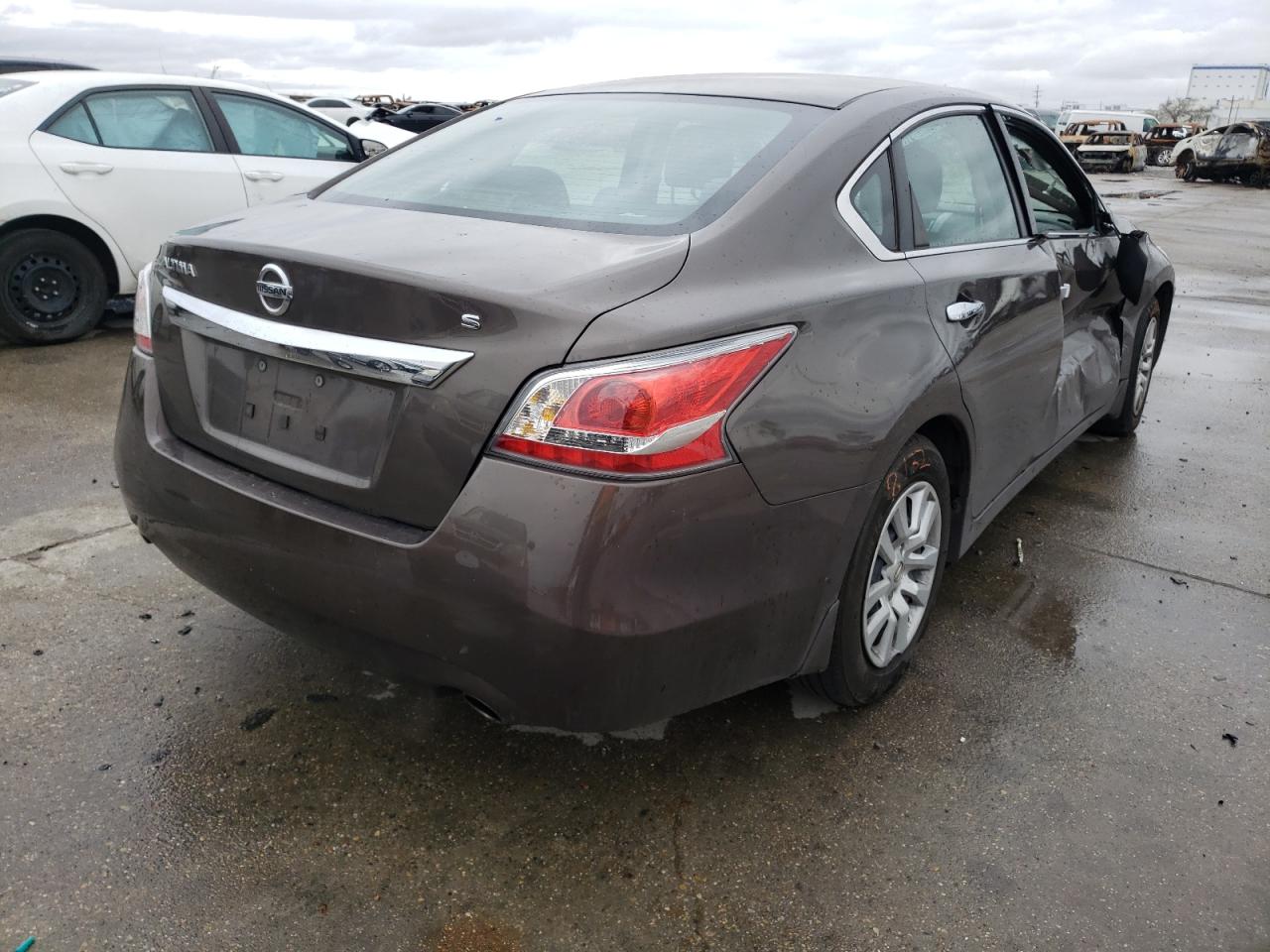 Photo 4 from auction – 2015 NISSAN ALTIMA 2.5 with VIN 1N4AL3AP1FN377737