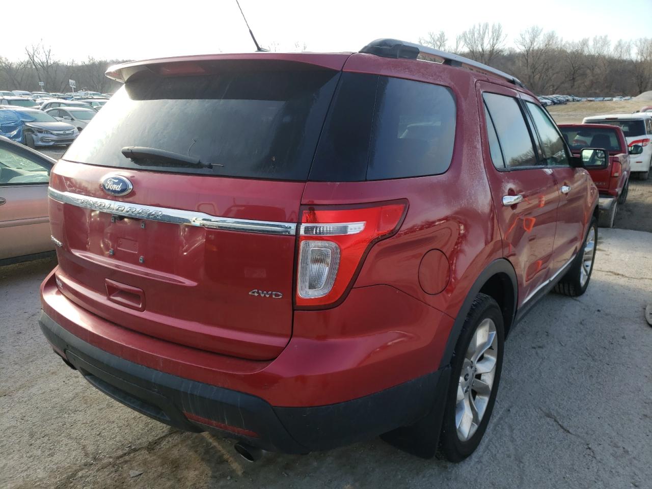 Photo 4 from auction – 2011 FORD EXPLORER L with VIN 1FMHK8F86BGA31932