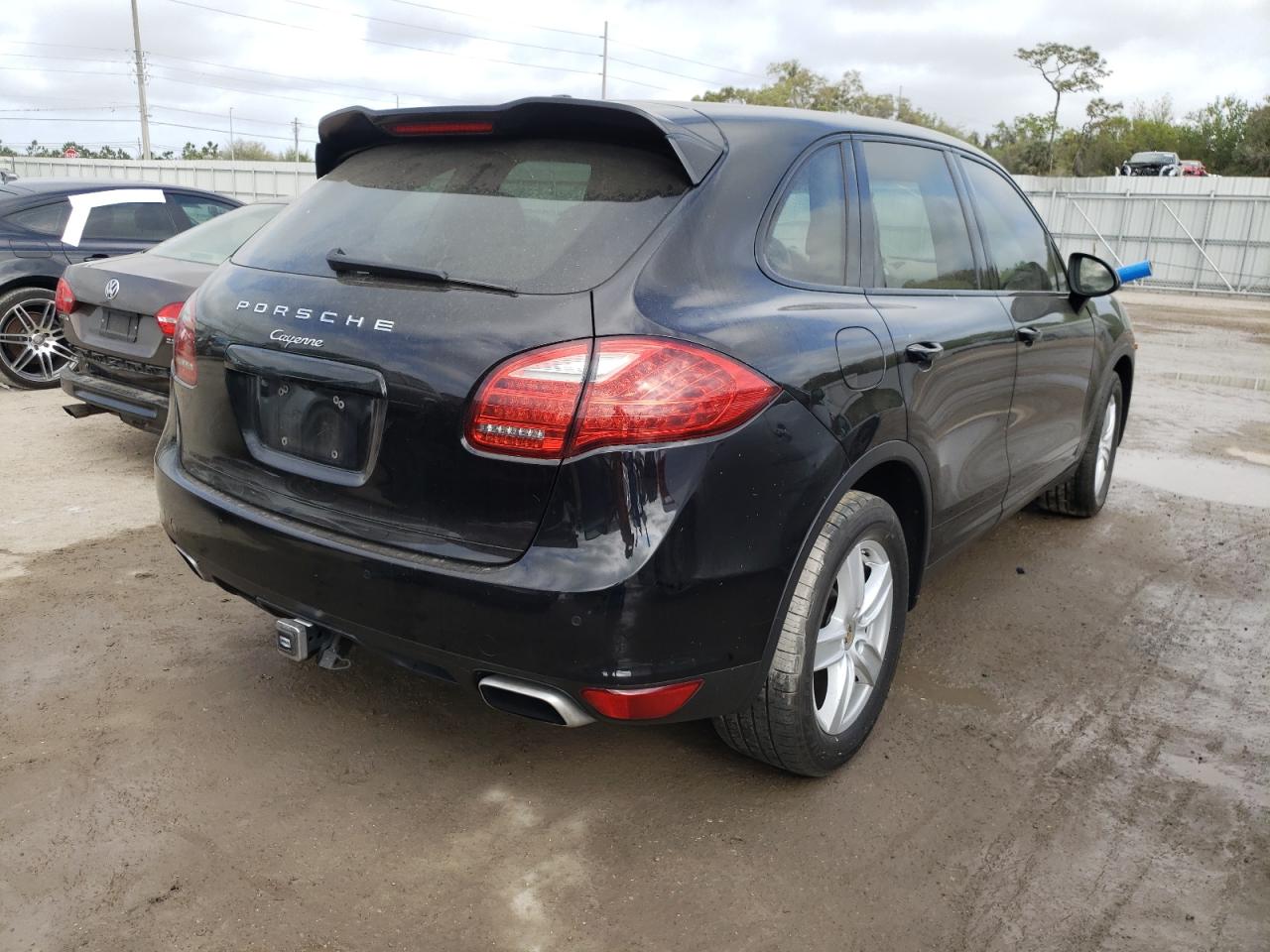Photo 4 from auction – 2013 PORSCHE CAYENNE with VIN WP1AA2A26DLA02013