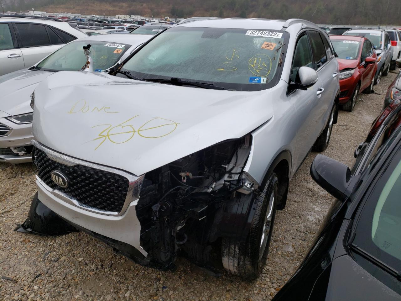 Photo 2 from auction – 2016 KIA SORENTO LX with VIN 5XYPG4A31GG075188
