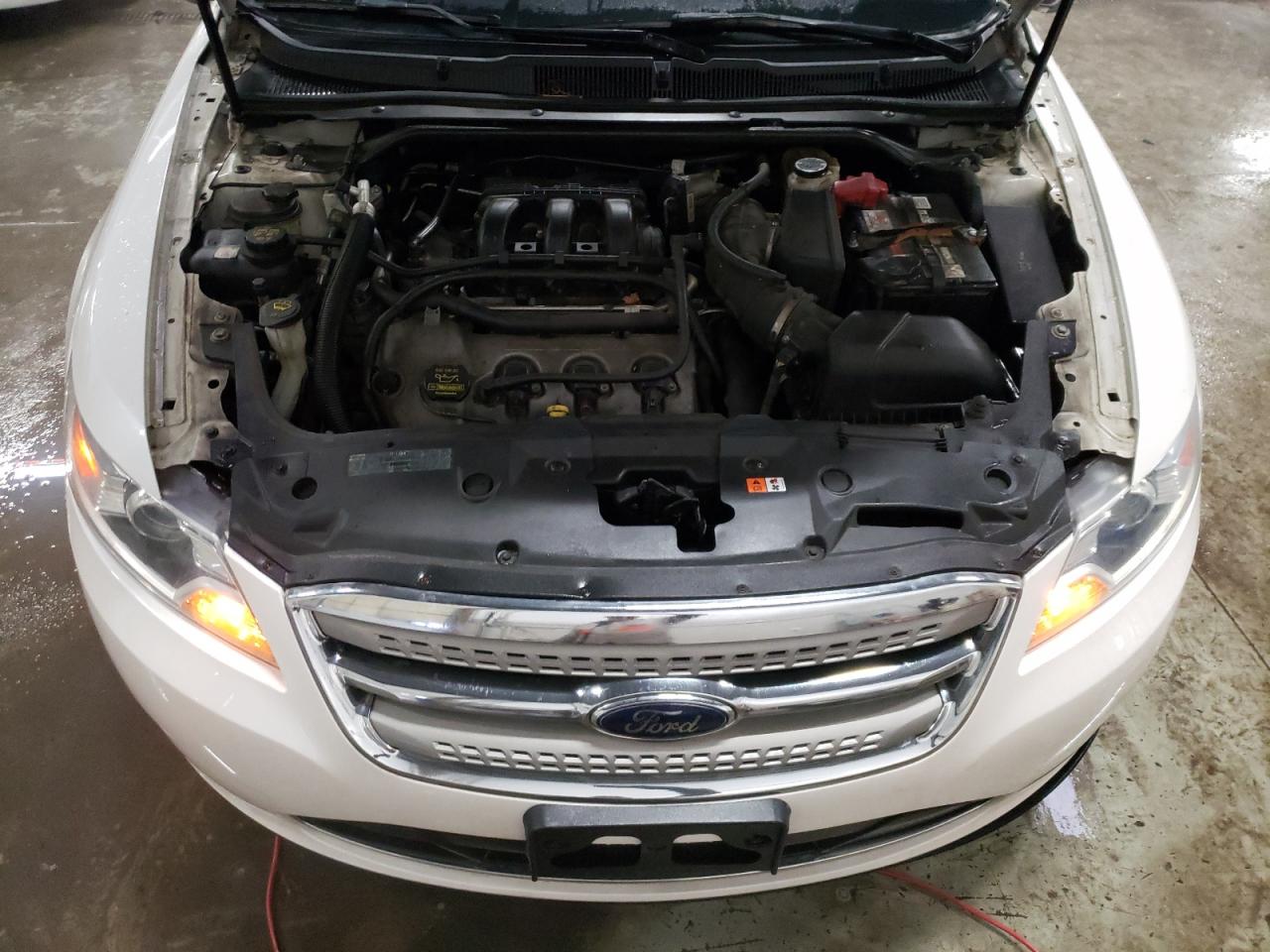 Photo 7 from auction – 2010 FORD TAURUS LIM with VIN 1FAHP2JW2AG139753