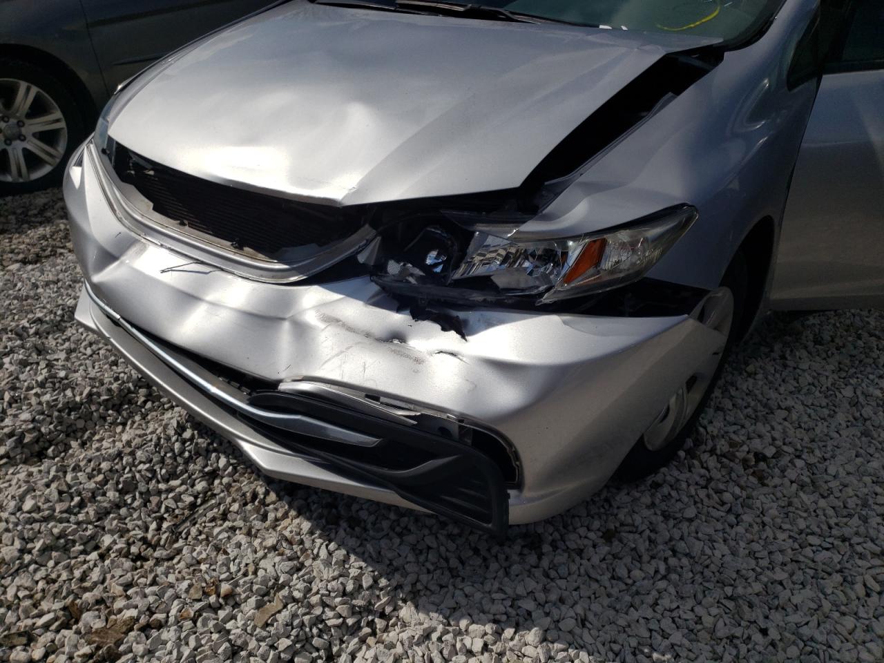 Photo 9 from auction – 2015 HONDA CIVIC LX with VIN 19XFB2E50FE021936