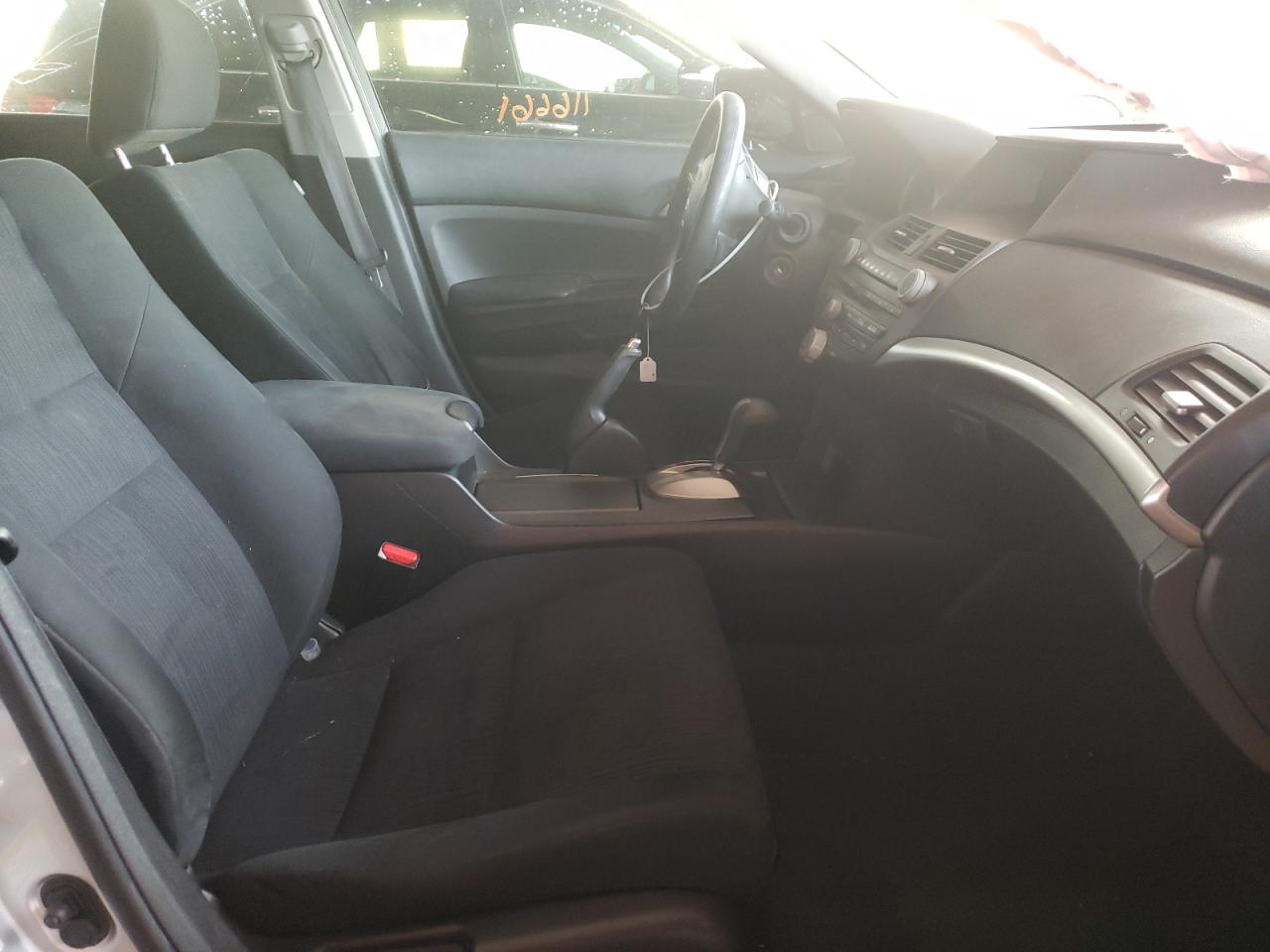 Photo 5 from auction – 2012 HONDA ACCORD LXP with VIN 1HGCP2F40CA217448
