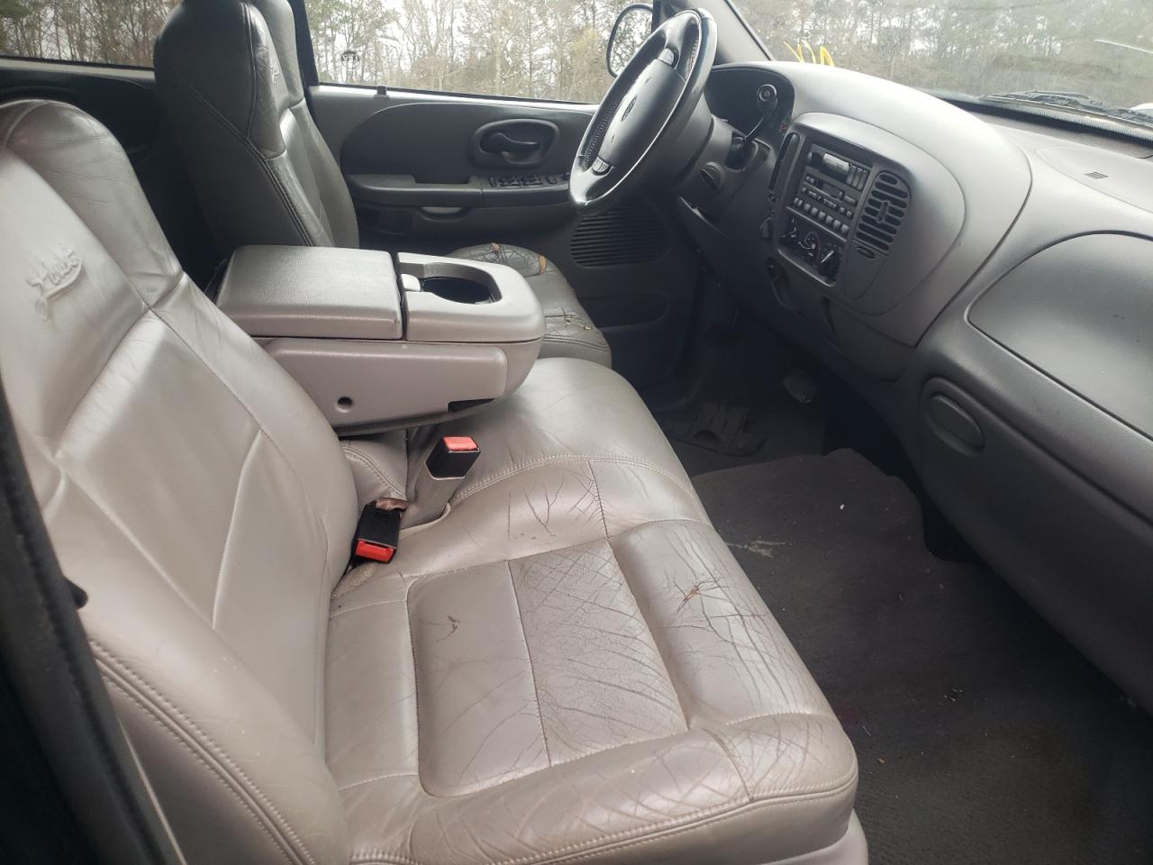 Photo 5 from auction – 2001 FORD F150 SUPER with VIN 1FTRW08L91KA21858