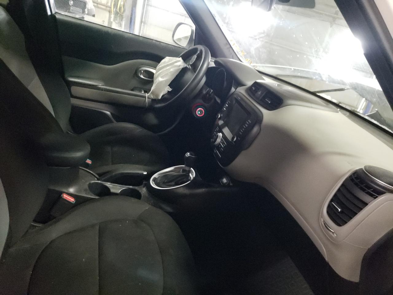 Photo 5 from auction – 2019 KIA SOUL with VIN KNDJN2A21K7694550