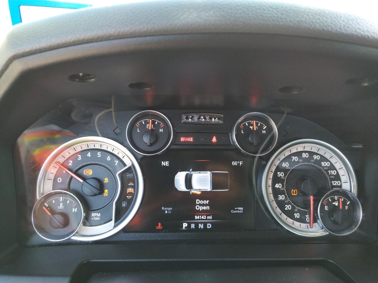 Photo 8 from auction – 2017 RAM 1500 SLT with VIN 3C6RR6LT3HG602170