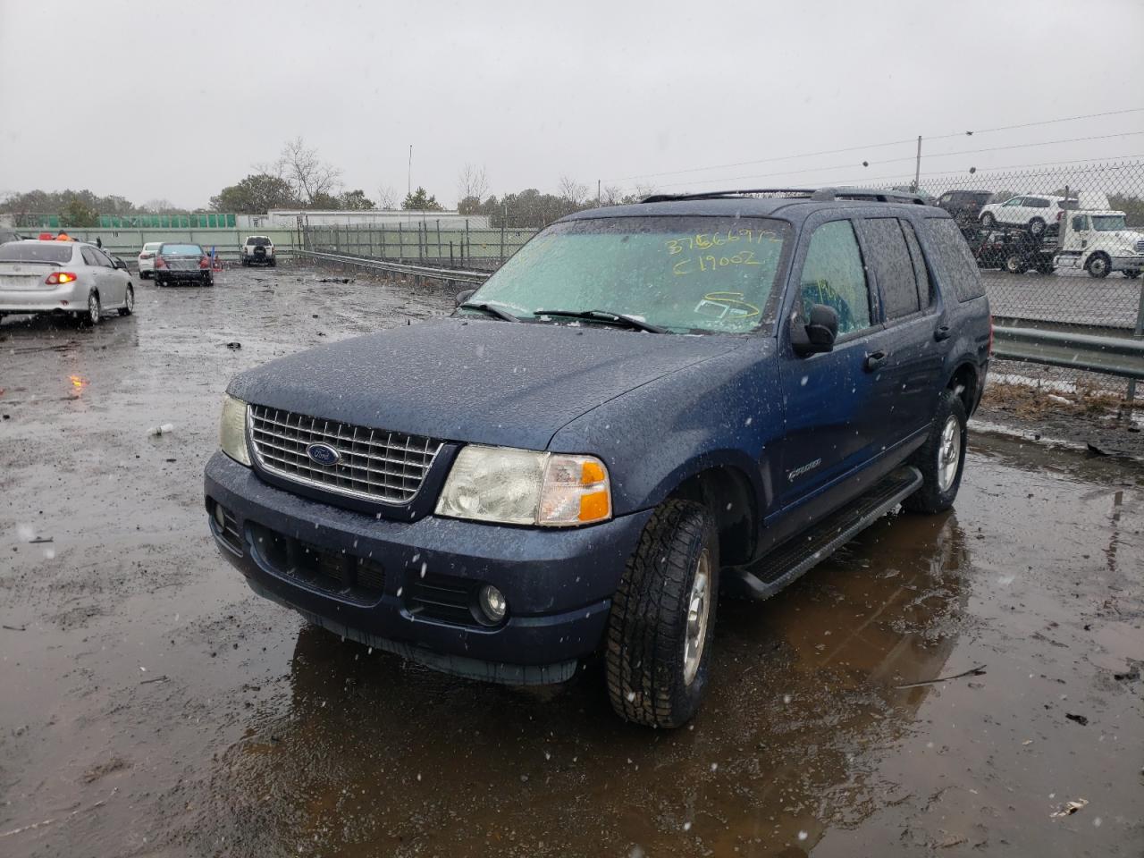 Photo 2 from auction – 2004 FORD EXPLORER with VIN 1FMZU73E44UC19002