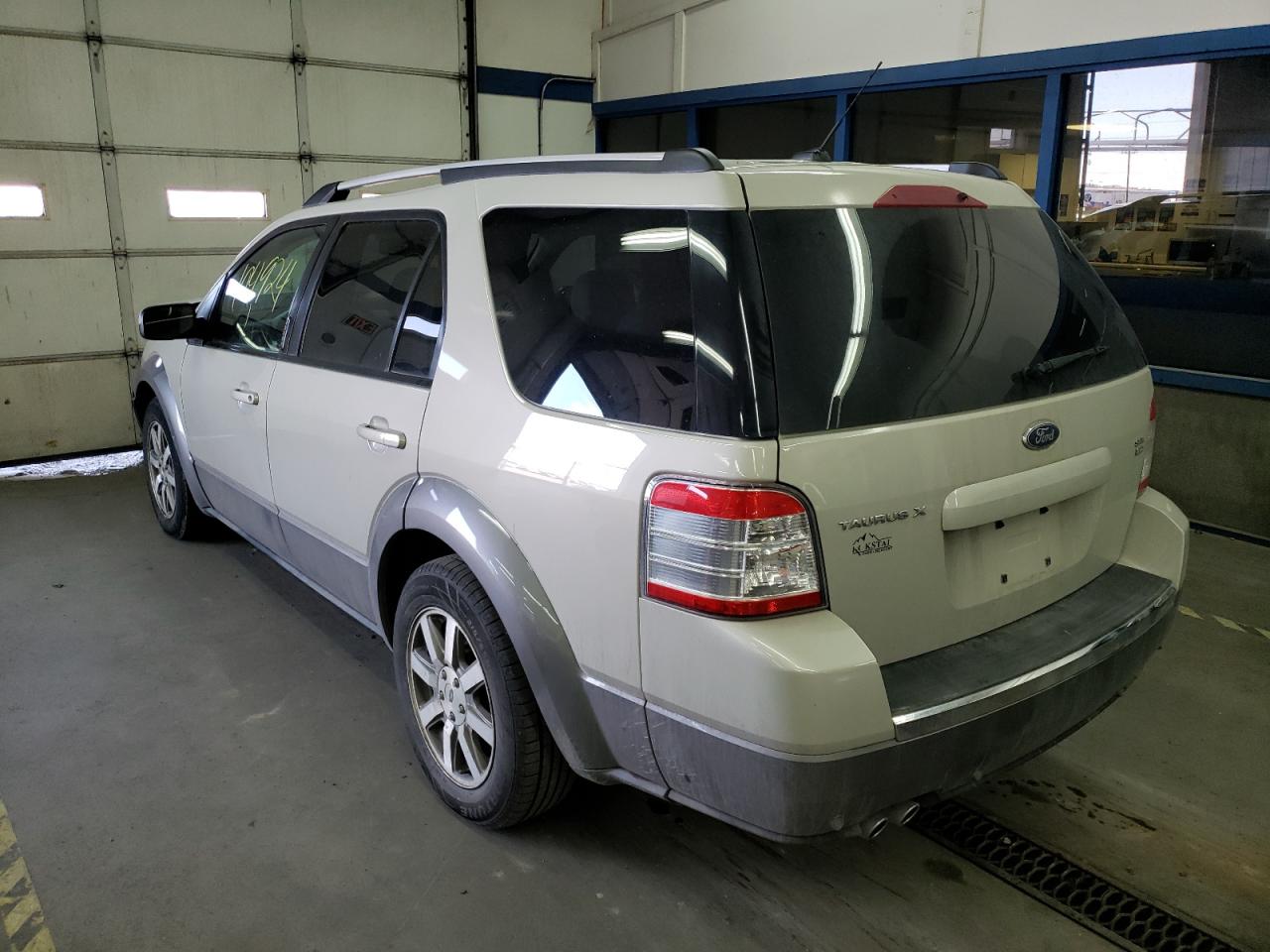 Photo 3 from auction – 2008 FORD TAURUS X S with VIN 1FMDK05W78GA19734
