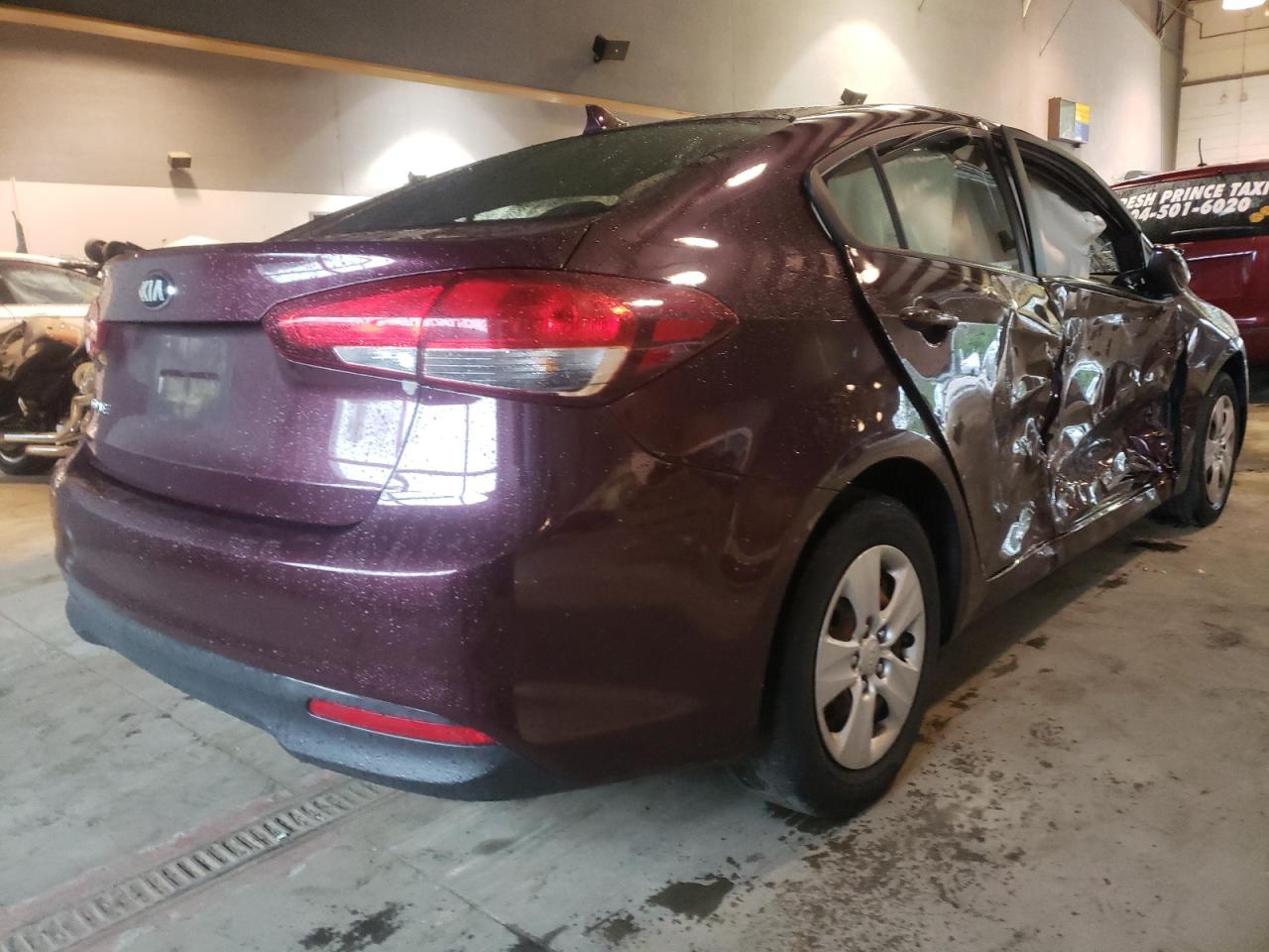 Photo 4 from auction – 2017 KIA FORTE LX with VIN 3KPFK4A72HE043460